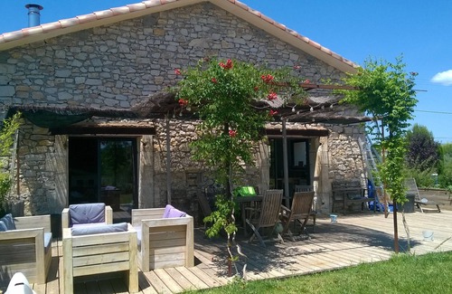 Popian House | Charming house with infinity pool