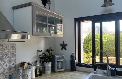 Bangor House | Charming house with stone outbuilding close to the beaches of the Côte Sauvage.