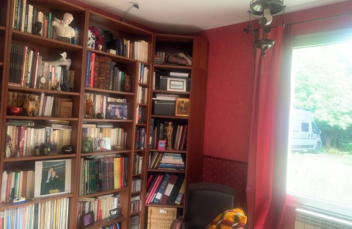 Canejan House | Charming house with swimming pool in a quiet green setting