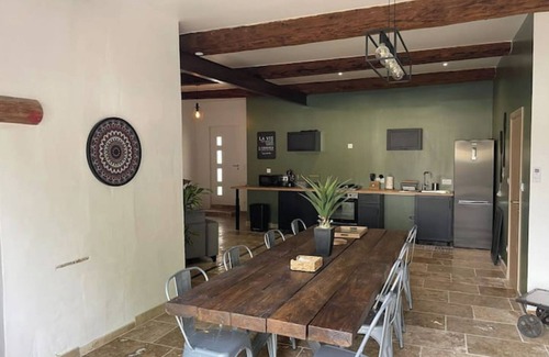 Monteux House | Charming house with swimming pool
