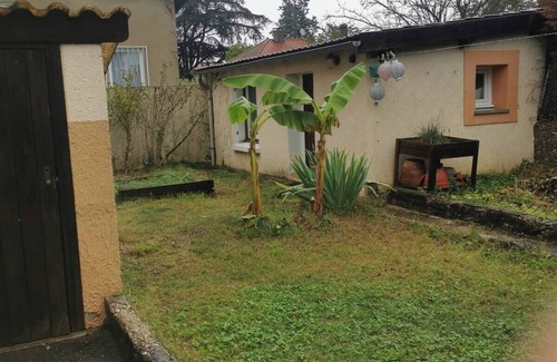 Meyzieu Nord Ouest House | Charming house within walking distance of Grand-Large and all amenities