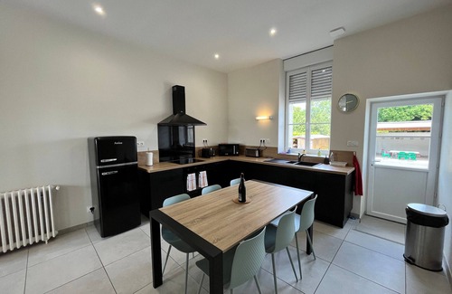Paudy Cottage | Charming Independent Cottage in Historic School with All-Inclusive Amenities