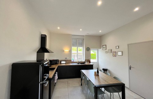 Paudy Cottage | Charming Independent Cottage in Historic School with All-Inclusive Amenities