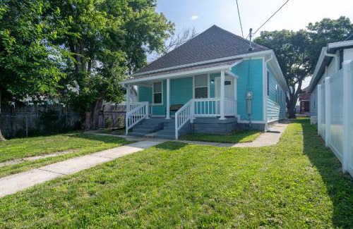 Indianapolis House | Charming Indianapolis Home~5 Min to Lucas Oil