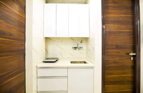 Gurugram Apartment | Charming Indo-Korean Suite w/Gym & Home Comforts