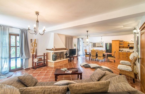 Medvidici Villa | Charming Istrian Stone-Built House, A/C, Private Pool in a Village Location - 3km to Sveti Lovrec!