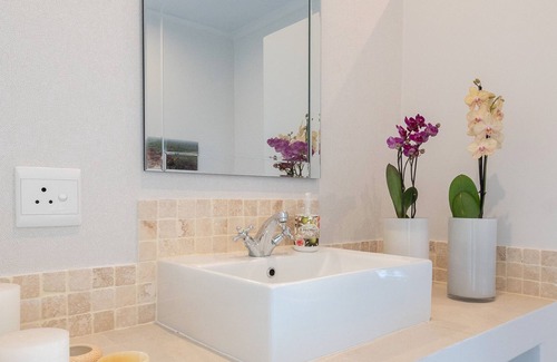 Noordhoek House | Charming Italian Flair House in Beautiful Surroundings