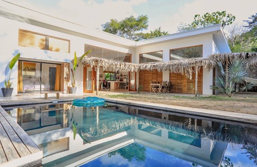 Manzanillo House | Charming Jungle 3-bedroom house with WiFi, AC in peaceful Manzanillo