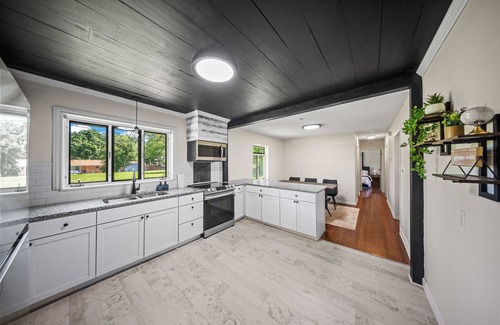 Bethel House | Charming Kansas City 3 bed, central to all KC attractions