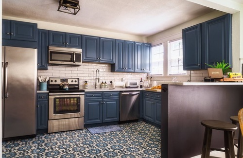 Wesley Heights House | Charming Kid-Friendly Home! Walk to Uptown CLT!