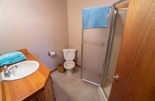 Kelleys Island Apartment | Charming lake front apartment in the heart of Kelleys Island.
