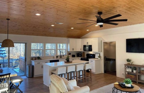 Fair Play Cabin | Charming Lake Front 3-bedroom cabin in Fair Play with Hot Tub & Private Dock