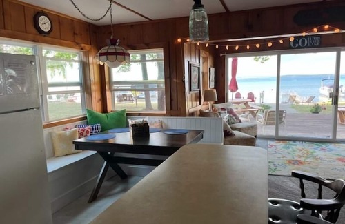 Higgins Lake Cottage | Charming Lakefront Higgins Lake Cottage.