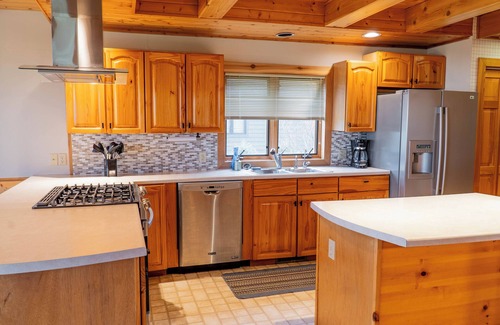 Battle Lake House | Charming Lakefront Cabin Ottertail Lake: Cozy, Family-Friendly, Near Battle Lake