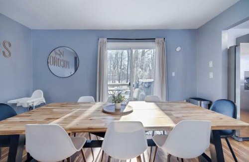 Tobyhanna House | Charming Lakeside Retreat for 10