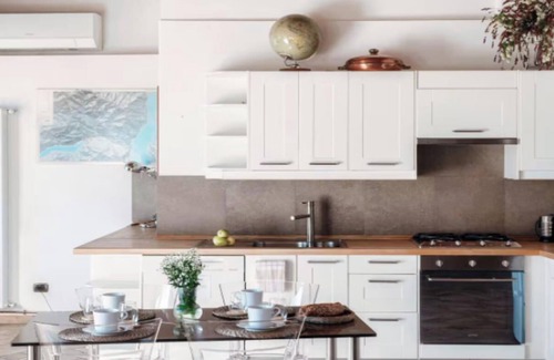Menaggio Apartment | Charming Lakeview Apartment in Villa - Menaggio