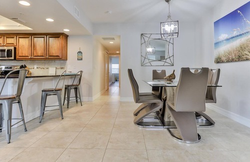 New Smyrna Beach Condo | Charming Large 3 bedroom 2 bath condo in Oceanwalks newest building!