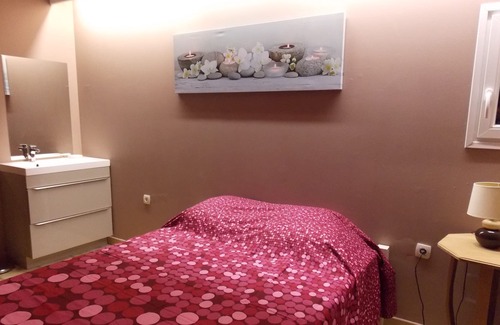 Nuits-Saint-Georges Apartment | charming little apartment type T 2 single storey house