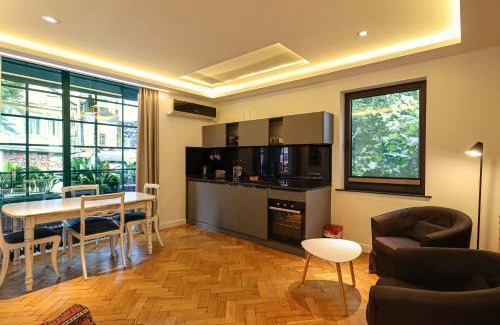Sololaki House | Charming Little Brick House in Tbilisi - By Wehost