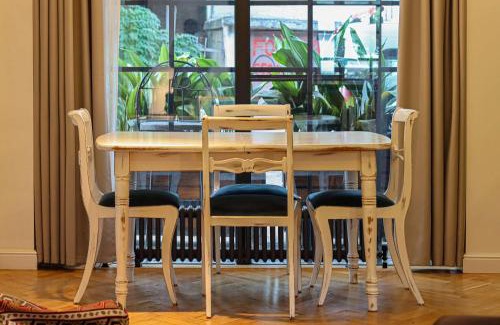 Sololaki House | Charming Little Brick House in Tbilisi - By Wehost