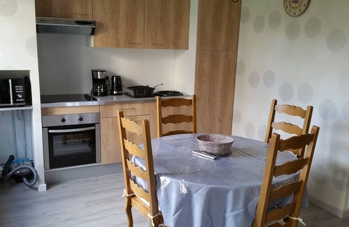 Grandcamp-Maisy House | Charming little house entirely renovated 200 m from the port
