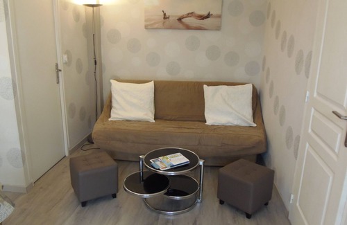 Grandcamp-Maisy House | Charming little house entirely renovated 200 m from the port