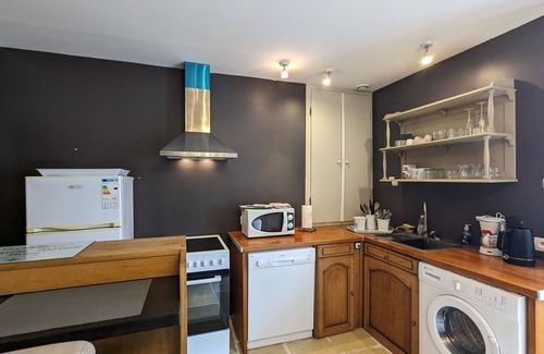 Le Blanc Apartment | Charming loft in old town, free parking nearby, close to Naillac castle