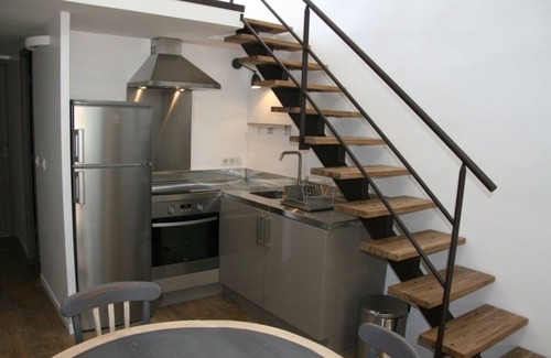 Antibes Old Town Apartment | Charming loft old village-Sea view terrace -100 m sea-All by foot- ideal couples