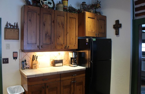 Bozeman House | Charming Log Cabin In Beautiful Cottonwood Canyon, Just Outside of Bozeman