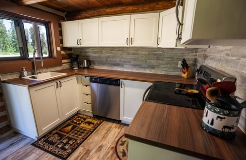 Winter Park Cabin | Charming Log Cabin w/Hot Tub in Winter Park, CO
