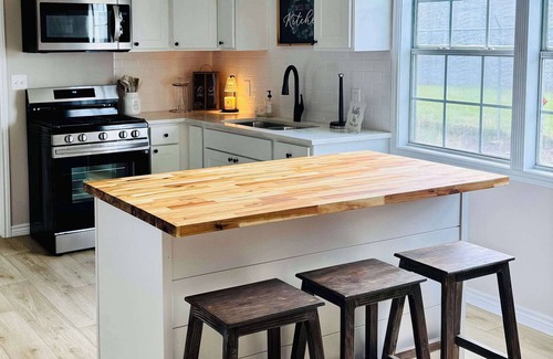 Nederland House | Charming & Luxe Cottage 3 BR 2 BA