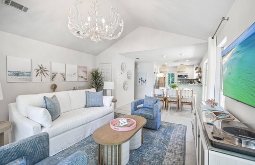 Seagrove Beach House | Charming Luxe Beach Cottage Near Seaside-Perfect Year-Round Getaway!