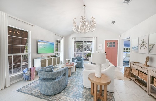 Seagrove Beach House | Charming Luxe Beach Cottage Near Seaside-Perfect Year-Round Getaway!