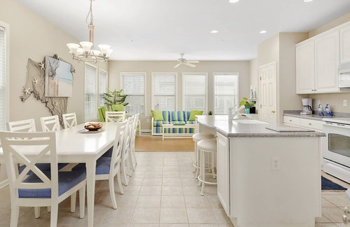Sunset Island House | Charming luxury 5 Bd townhouse located in the gated community with indoor and outdoor pool, private beach, and free internet