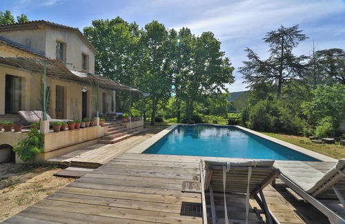 La Crau House | Charming Mansion-Authentique Provence -sleeps 14-pool petanque. Parties welcome