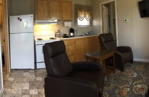 Petroleum House | Charming Mini Mobile Home