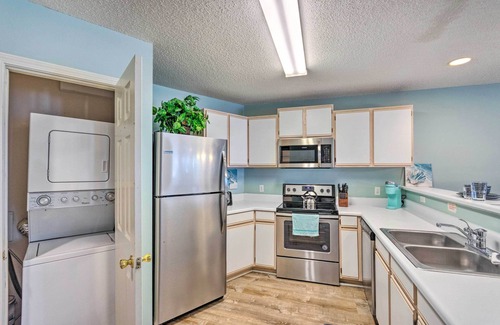 Miramar Beach Condo | Charming Miramar Beach Condo w/Resort Perks!