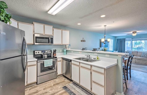 Miramar Beach Condo | Charming Miramar Beach Condo w/Resort Perks!