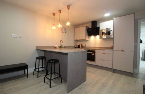 Preston Apartment | Charming Modern 2BR Flat in Central Preston