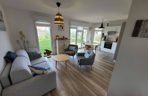 Wimereux Apartment | Charming modern apartment with garden and private parking