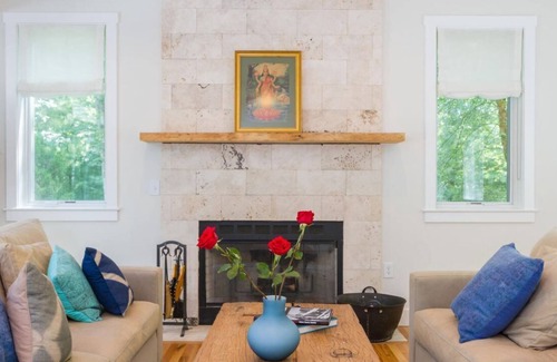 Sag Harbor House | CHARMING MODERN BEACH BUNGALOW