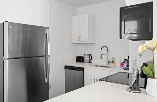 University Heights House | Charming Modern Tiny House in the heart of Tempe