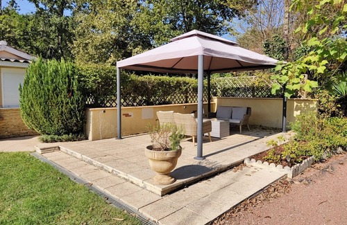 Fumel Villa | Charming modernised house with swimmingpool and view