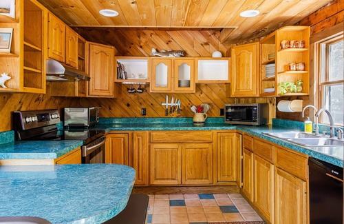 New Paltz House | Charming Mohonk Retreat, Pool, Fire Pit, Hot Tub