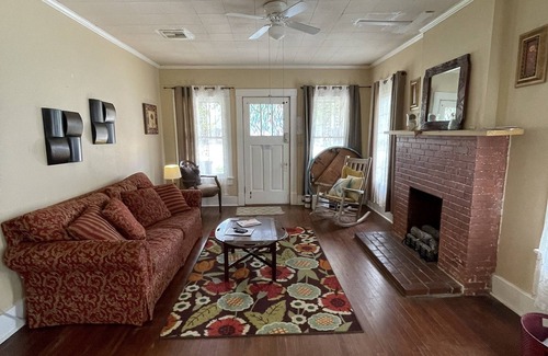 Monroe House | Charming Monroe Garden District Home