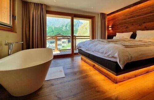 Saas-Fee Ski Chalet | Charming mountain Chalet Engedi in village centre with unbeatable glacier views