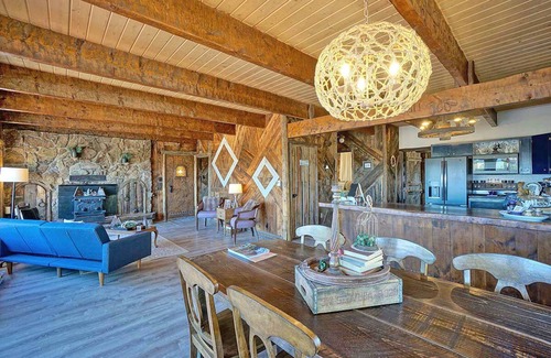 Montrose House | Charming Mountain Chalet with Stunning Views