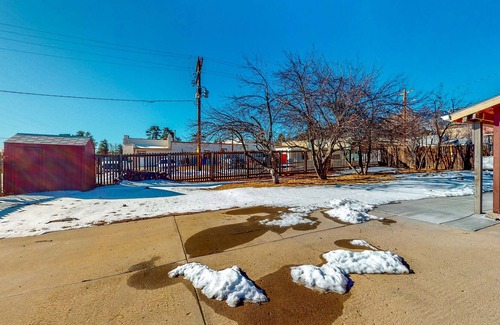 Rye House | Charming Mountain Stay w/ Enclosed Yard & Grill
