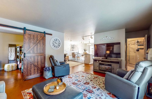 Rye House | Charming Mountain Stay w/ Enclosed Yard & Grill