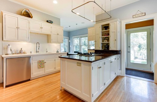 East Isles House | Charming MPLS Home w/Patio - Walk to Uptown!
